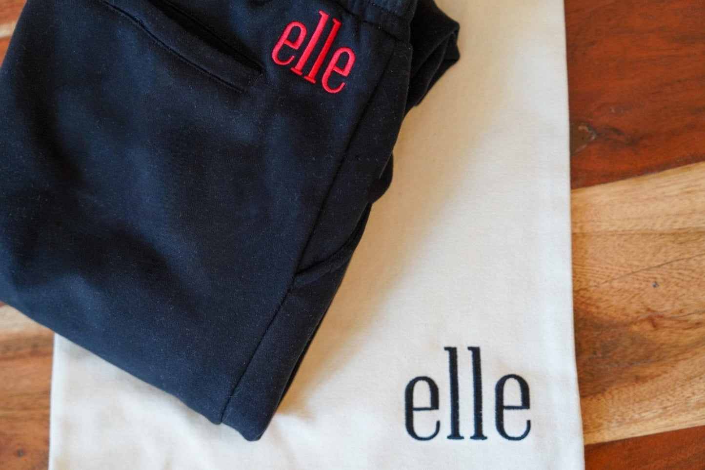 elles black